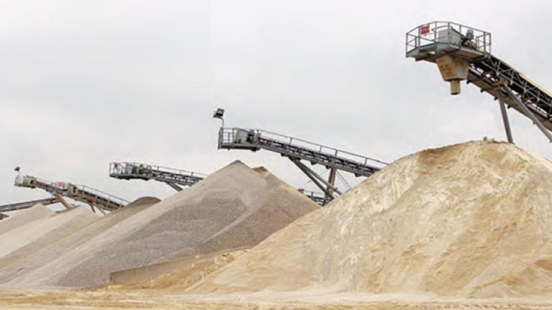 منح 14 موقعا منجميا لمستثمرين جزائريين