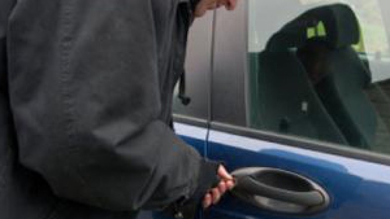 حالة طوارئ وسط الأمن اثر سرقة 60 سيارة في يوم واحد