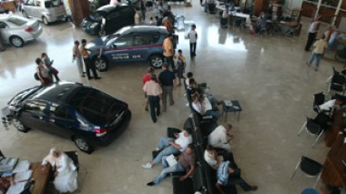 Algerian authorities impose taxes to punish foreign car retailers