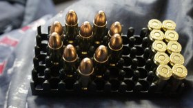 مغترب يحاول تهريب الذخيرة داخل علب صبغة الشعر