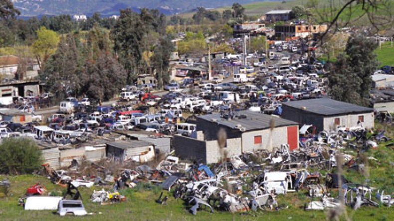 سيارات “الأحلام” تباع بدماء الضحايا
