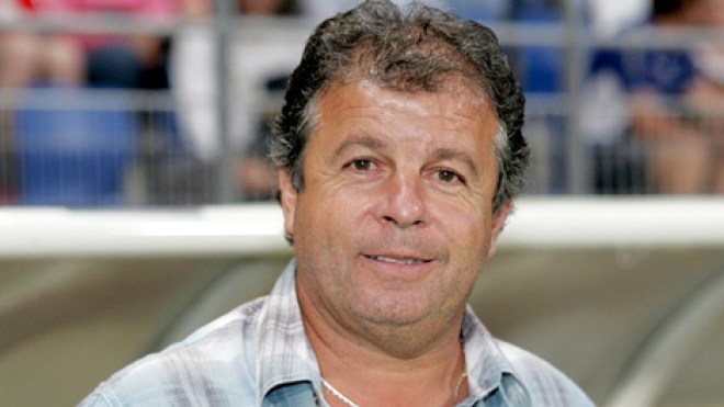 كافالي المدرب السابق للخضر مرشح لقيادة نسور قرطاج