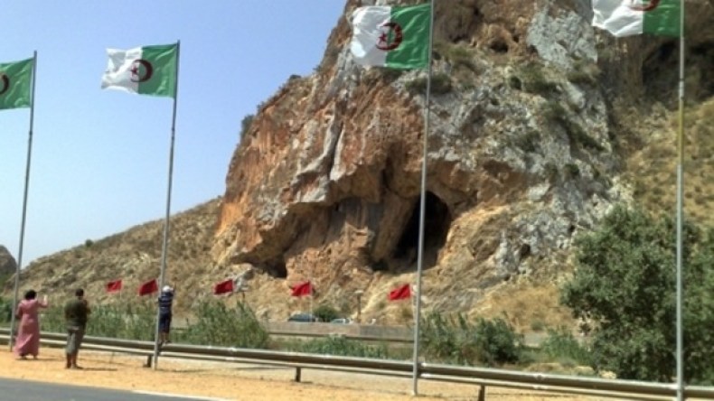 عصابة أطلقت عيارات نارية ولاذت بالفرار إلى التراب المغربي