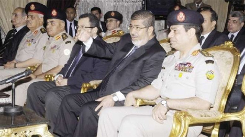 محمد مرسي يُحرج السيسي بسؤال أبنائه عن سعر الخضر في مصر