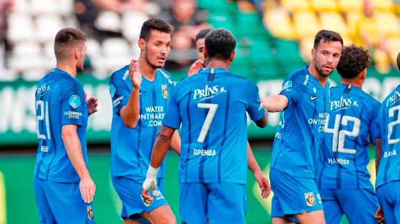 درفلو يُواصل تألّقه