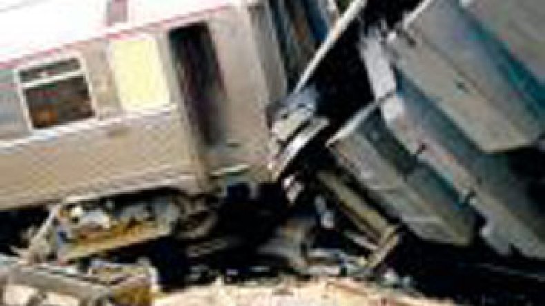 اصطدام قطارين شرق العاصمة يخلف 14 جريحا