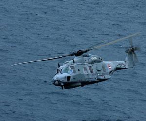 La France vend des frégates, des armes et des avions  de combat à l’Algérie.