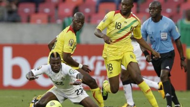 تحكيم إيفواري لمباراة بوركينافاسو و”الخضر”