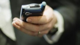 تسقيف فواتير الهواتف النقالة للمسؤولين الكبار وإطارات الدولة