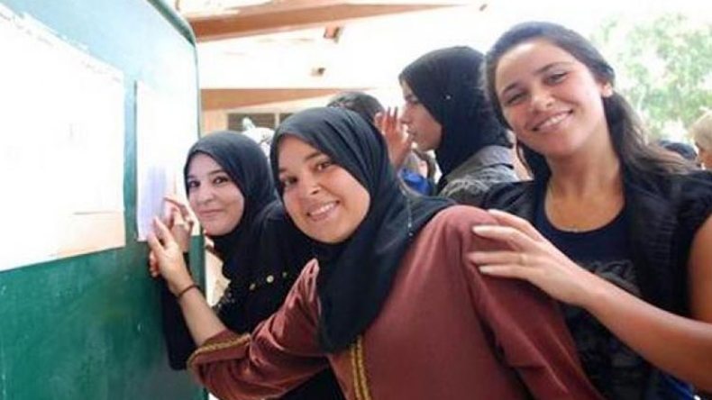 نسبة النجاح في شهادة التعليم المتوسط 53.97 بالمائة