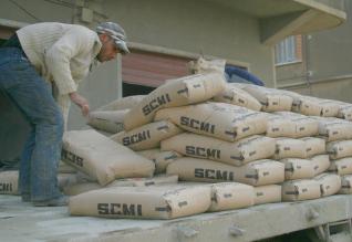 Algerian authorities to import 5.2 million tons of cement to put a curb on the speculators