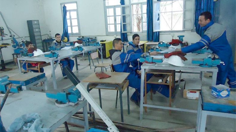 نقابيون سابقون يضطهدون العمال بعد ترقيتهم إلى مديرين