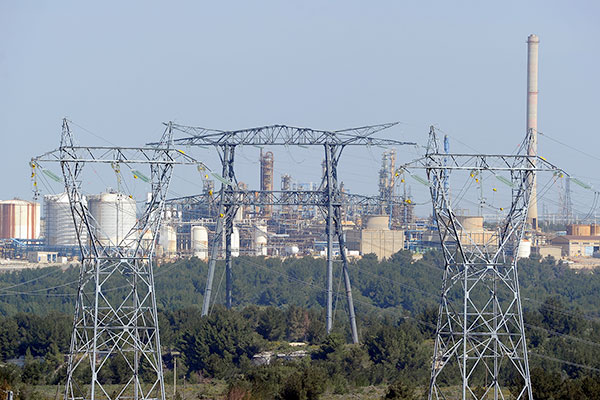 Algeria plans to privatize electricity