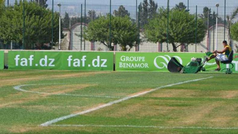 نقص المرافق الرياضية في الجزائر دفع بالأندية للتربص في تونس