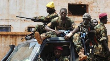 Mali: les islamistes dynamitent un pont au sud de Gao
