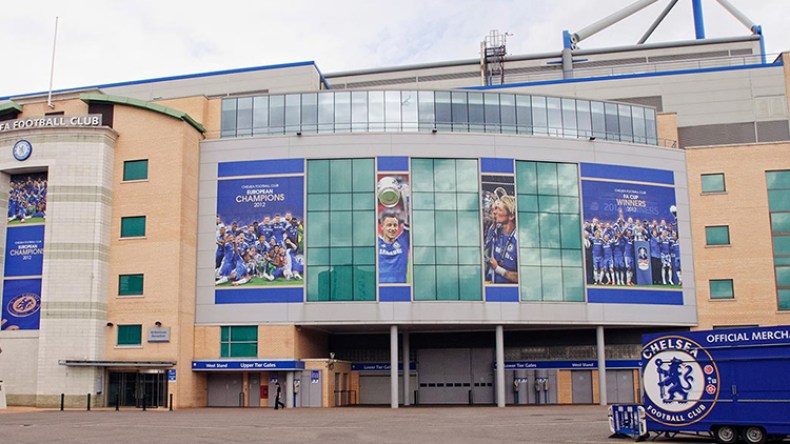 “البلوز” يطعن في قرار الفيفا بحرمانه من إبرام صفقات جديدة