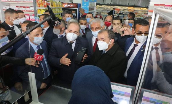 Le ministre du commerce incite au recours au paiement électronique