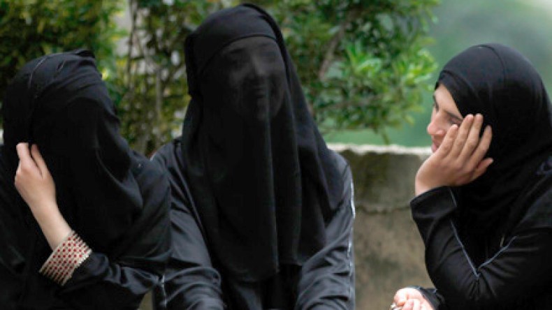 100 مليون مهر وسكن.. للزواج من “سوريات الجزائر”