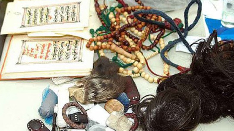 سحرة ومشعوذون يحدثون حالة طوارئ وهلع في بريكة