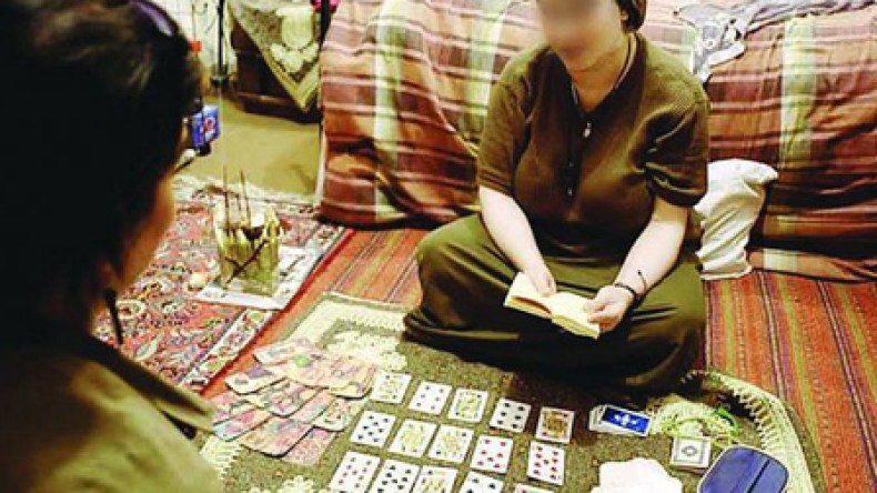 توقيف مشعوذة تدعي تزويج العوانس ومعالجة السحر والعين
