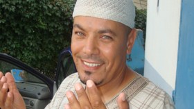 الشاب جلول يرسم توبته بألبوم ديني عنوانه يا تارك الصلاة