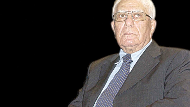 هذا ما دار خلف جدران إقامة الرئاسة يوم رحيل الشاذلي