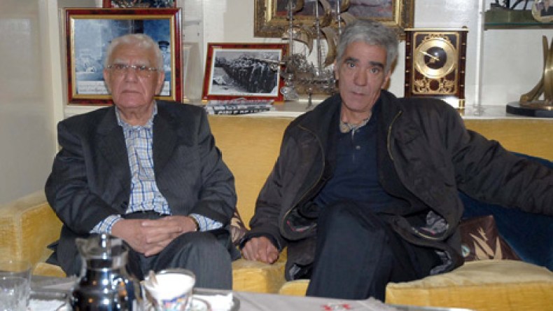 حاربوا الشاذلي بالنكت .. لأنه أزاح بارونات الفساد