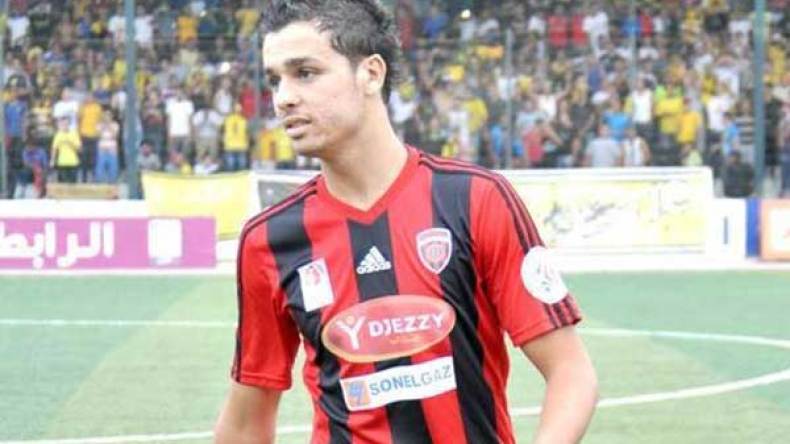 شافعي غاضب ويطلب استفسارات من مدربه