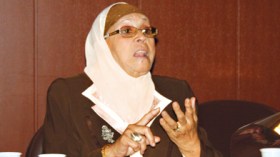 شافية بوذراع للشروق لو يدرك الشباب ما أذقتنا فرنسا من ذل لما تمنوا عودتها أبدا