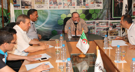 Chafiq Mesbah au forum de Echorouk: Zeroual l’unique successeur, l’armée seule garante