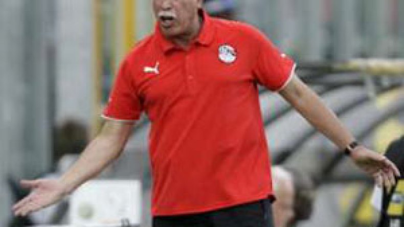 حسن شحاتة يعترف بحساسية لقاء الجزائر