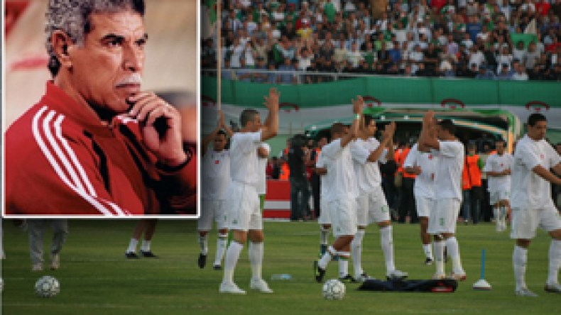 شحاتة يحضر لاعبيه لضربات الجزاء ويعترف بصعوبة المباراة