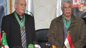 “المعلم” شحاتة و”الشيخ” سعدان يكرمان بالجزائر