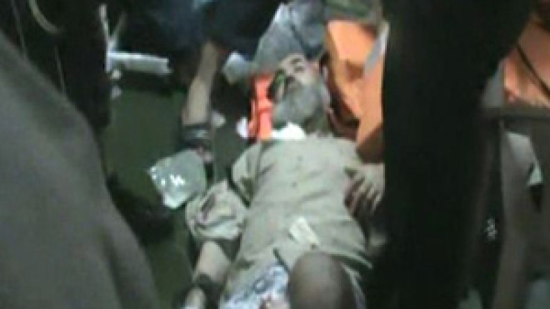 نزعوا  ملابسنا  بالقوة،  بصقوا  في  وجوهنا ..  ومتطرفون  وصفونا  بـ ” الإرهابيين “