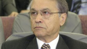 الجزائر تعترض بشدة على زيادة الأوبك لإنتاجها النفطي