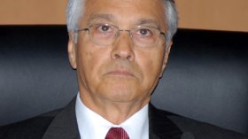 زيارة سرية لمدير مجمع “إيني” إلى الجزائر التقى خلالها بوزراء ومسؤولين!