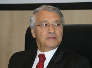 Un nouveau scandale ébranle la Sonatrach…Vers la convocation de Chakib Khelil par le tribunal