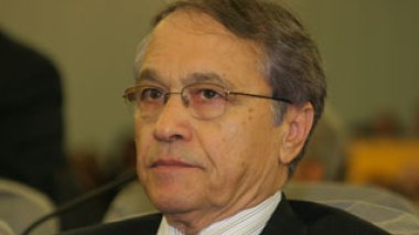 Algeria to sign civil nuclear agreements with Russia and France