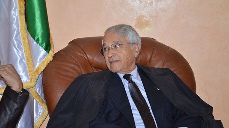 شكيب خليل: 15 “شرطا” لتحقيق الإقلاع الاقتصادي بالجزائر