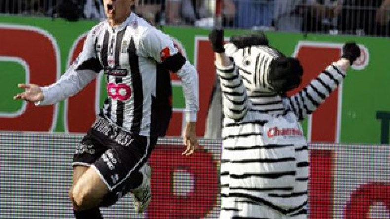 شاقوري‭ ‬يهرب‭ ‬من‭ ‬بلجيكا‭ ‬بسبب‭ ‬‮”‬الخضر‮”‬