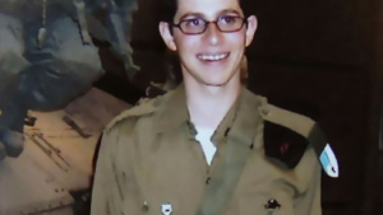 ألف أسير فلسطيني مقابل الجندي الإسرائيلي شاليط