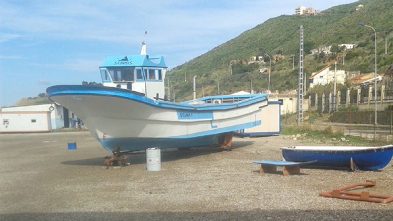 بعث أشغال إنجاز أول سفينة صيد بالجزائر