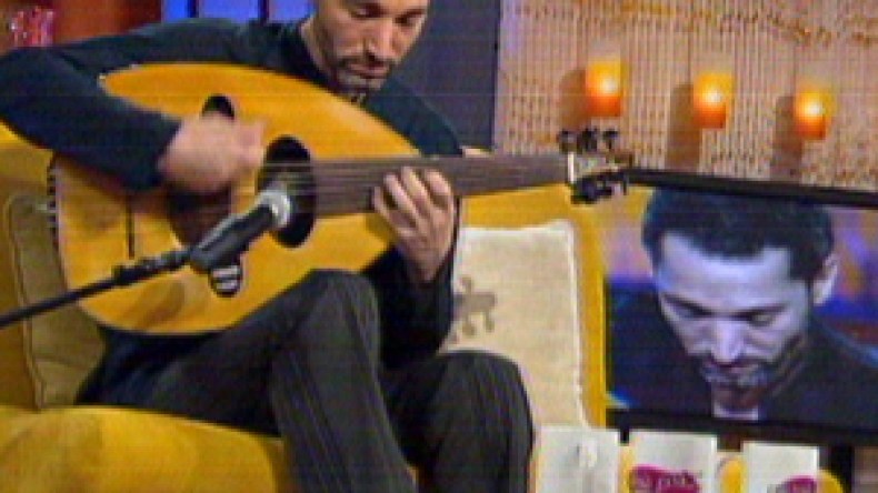 المصريون  يطالبون  بتنحية  العراقي  نصير  شمة  من  رئاسة  بيت  العود  العربي