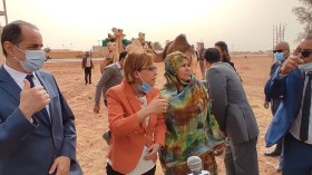 دعم تربية النساء للإبل!