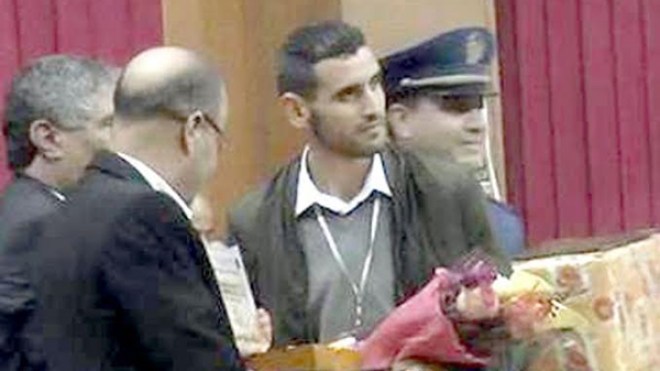 تتويج الشاعر الشاب شمس الدين بوكلوة