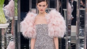 شانيل.. تجمع بين الحاضر والماضي في مجموعة عصرية ساحرة