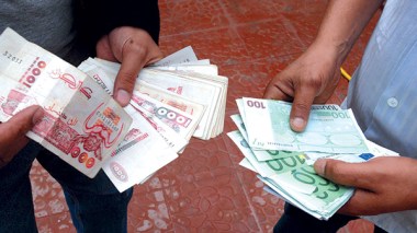 Algiers Square market, exchange offices to be considered by Algeria Bank Governor