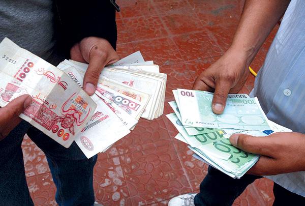 Algiers Square market, exchange offices to be considered by Algeria Bank Governor