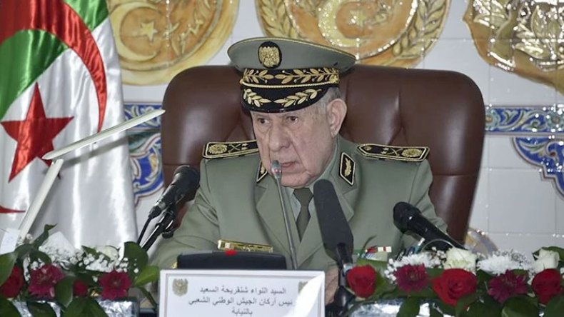 اللواء شنقريحة: على العهد باقون