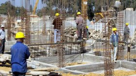 مؤسسات عمومية تقترض من المواطنين بدل البنوك الأجنبية!